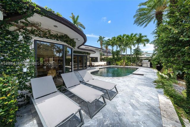 1160 NE 91st St, Miami, FL 33138
