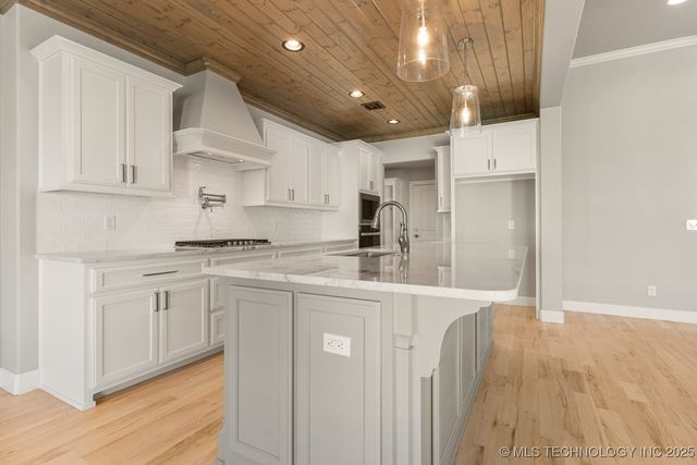 1507 Cedarwood Drive, Claremore, OK 74017