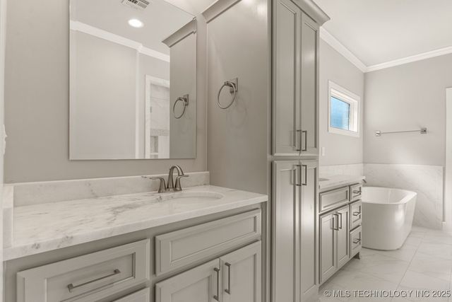 1507 Cedarwood Drive, Claremore, OK 74017