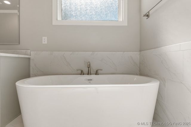 1507 Cedarwood Drive, Claremore, OK 74017