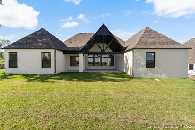 1507 Cedarwood Drive, Claremore, OK 74017
