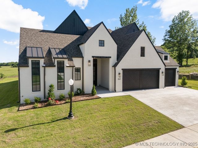 1507 Cedarwood Drive, Claremore, OK 74017