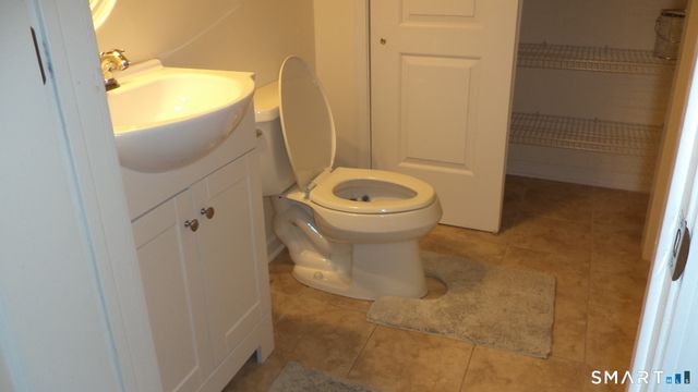 8 Sampson Terrace 8, Danbury, CT 06810