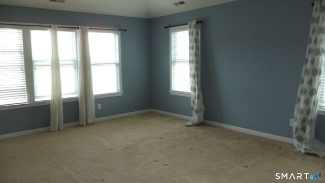 8 Sampson Terrace 8, Danbury, CT 06810