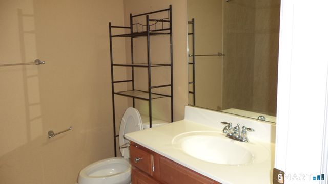 8 Sampson Terrace 8, Danbury, CT 06810