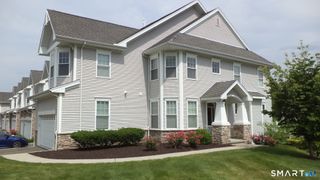 8 Sampson Terrace 8, Danbury, CT 06810