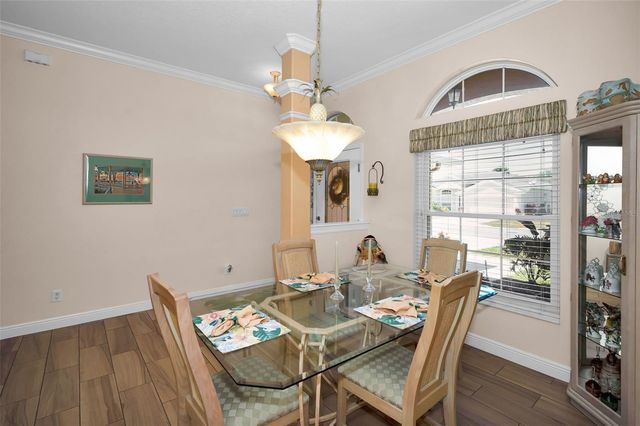 8202 WILD OAKS CIRCLE, Largo, FL 33773