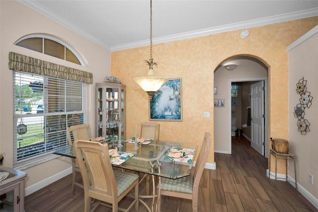 8202 WILD OAKS CIRCLE, Largo, FL 33773