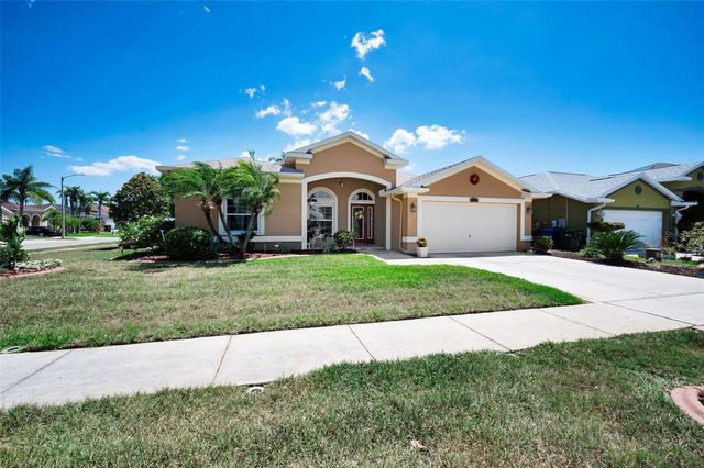8202 WILD OAKS CIRCLE, Largo, FL 33773