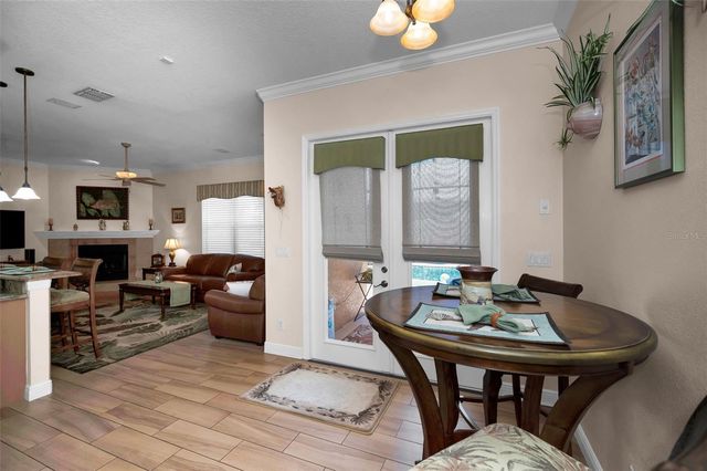 8202 WILD OAKS CIRCLE, Largo, FL 33773