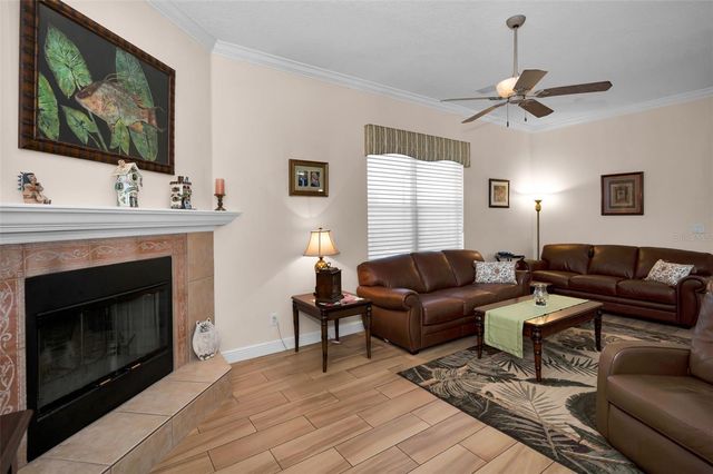 8202 WILD OAKS CIRCLE, Largo, FL 33773