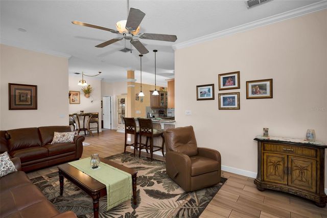 8202 WILD OAKS CIRCLE, Largo, FL 33773