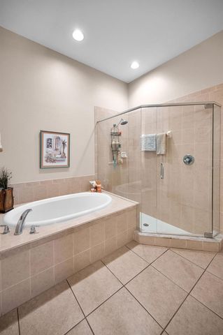 8202 WILD OAKS CIRCLE, Largo, FL 33773