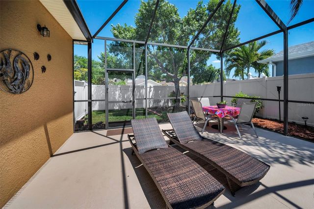 8202 WILD OAKS CIRCLE, Largo, FL 33773