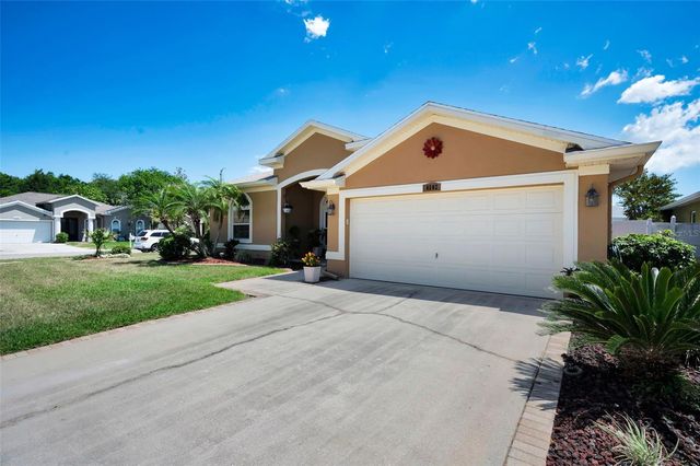 8202 WILD OAKS CIRCLE, Largo, FL 33773