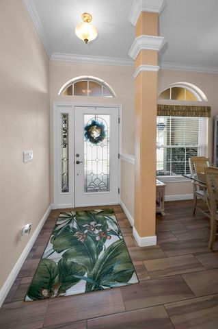 8202 WILD OAKS CIRCLE, Largo, FL 33773