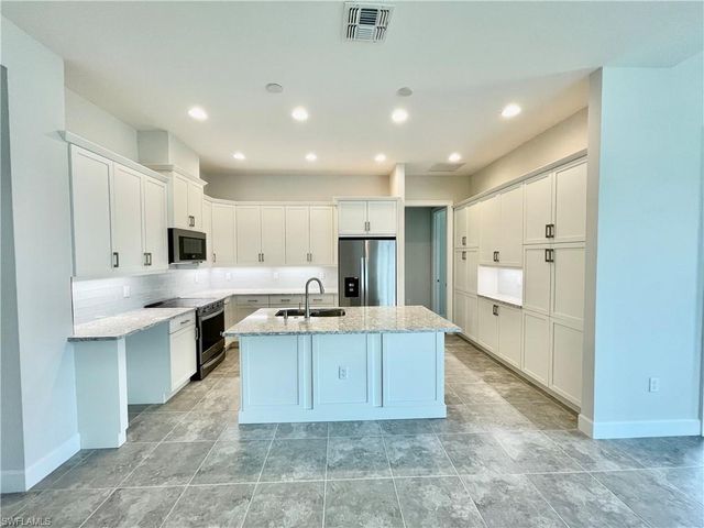 6361 Arriba AVE, Naples, FL 34113