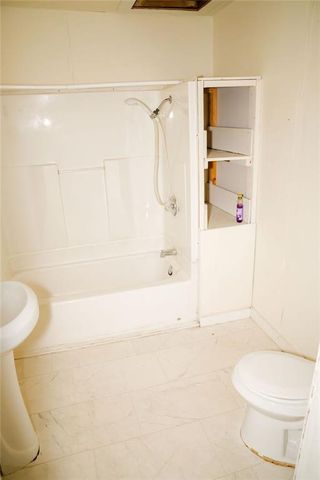 911 N Central Avenue, Parsons, KS 67357