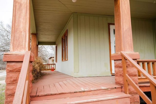 911 N Central Avenue, Parsons, KS 67357