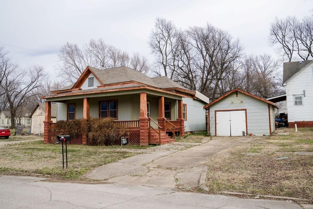 911 N Central Avenue, Parsons, KS 67357