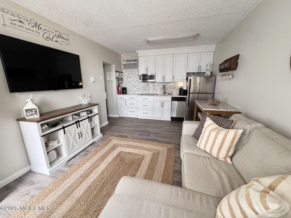 1515 Boulevard Boulevard 13, Seaside Heights, NJ 08751