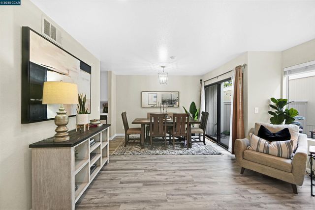 303 Atlas Dr 7, Hercules, CA 94547