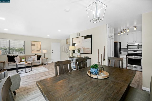 303 Atlas Dr 7, Hercules, CA 94547