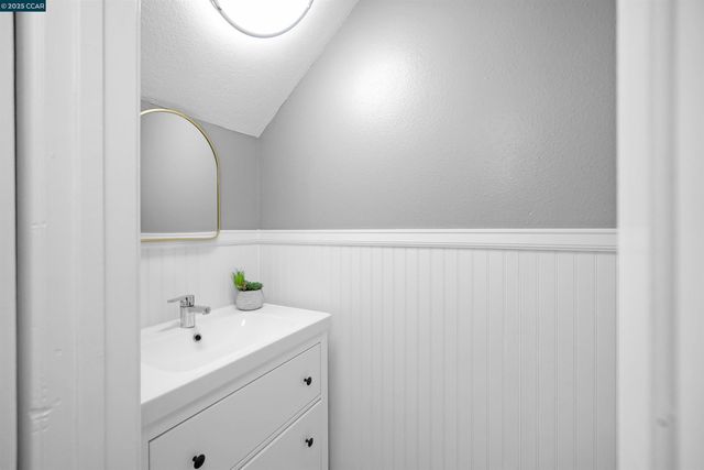 303 Atlas Dr 7, Hercules, CA 94547