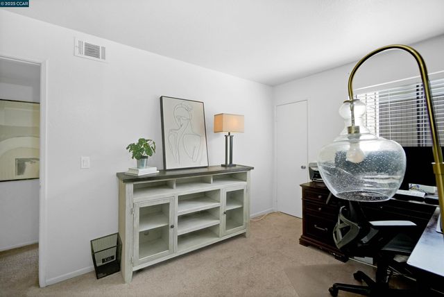 303 Atlas Dr 7, Hercules, CA 94547