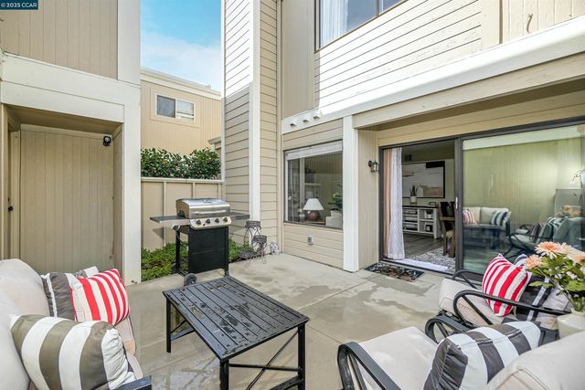 303 Atlas Dr 7, Hercules, CA 94547