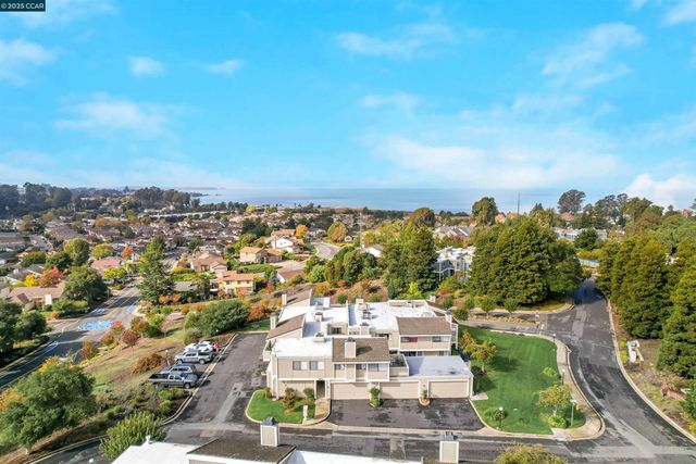 303 Atlas Dr 7, Hercules, CA 94547