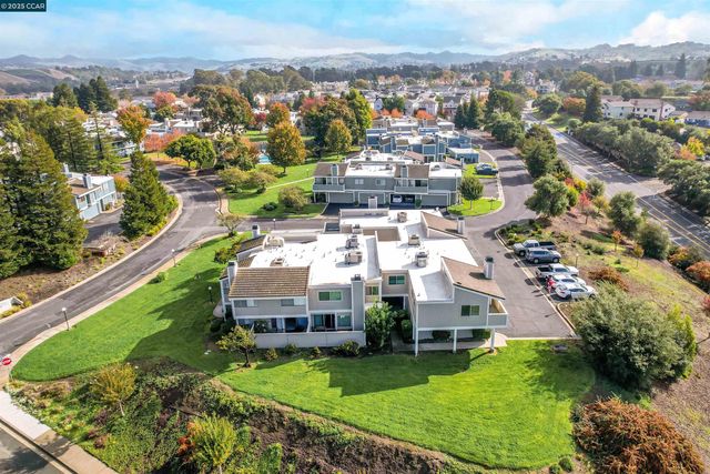 303 Atlas Dr 7, Hercules, CA 94547