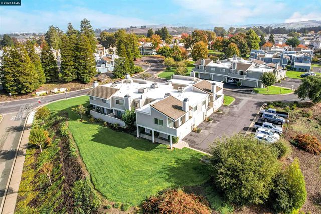 303 Atlas Dr 7, Hercules, CA 94547