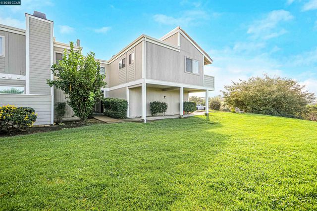 303 Atlas Dr 7, Hercules, CA 94547