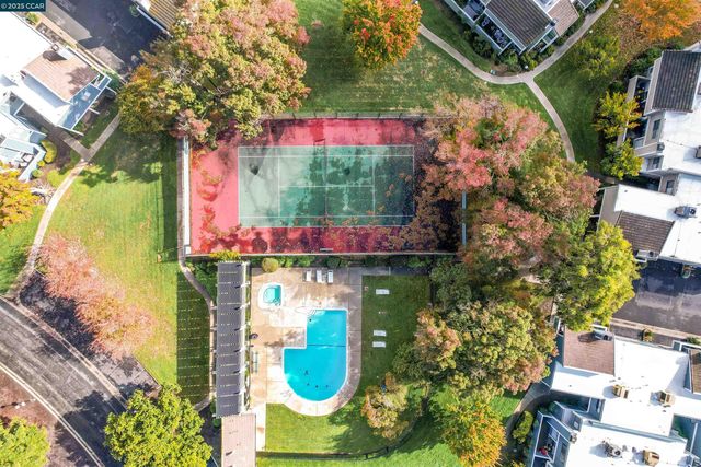 303 Atlas Dr 7, Hercules, CA 94547