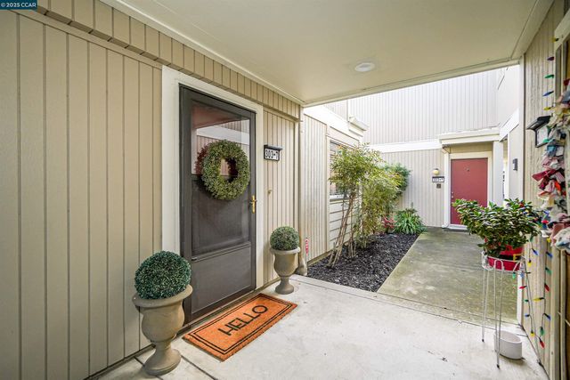 303 Atlas Dr 7, Hercules, CA 94547