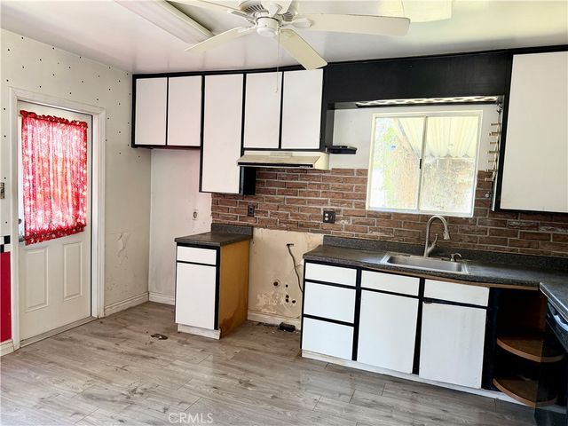 3555 ROSS, Riverside, CA 92503