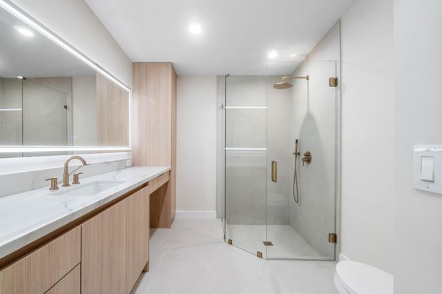 6170 Lake Hibiscus Drive, Delray Beach, FL 33484