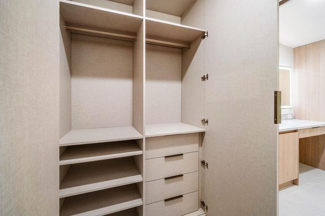 6170 Lake Hibiscus Drive, Delray Beach, FL 33484