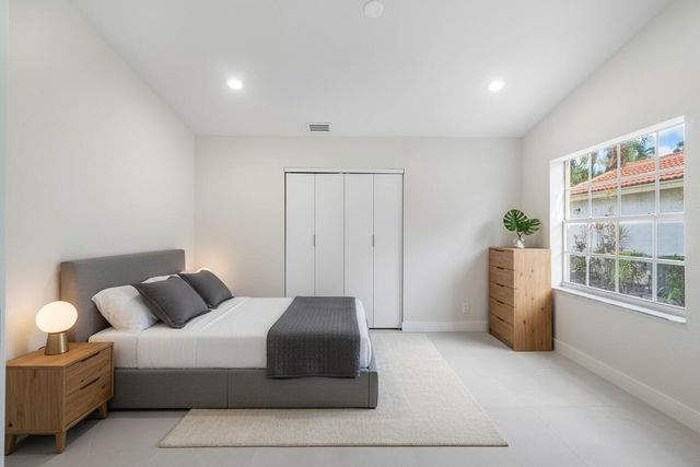 6170 Lake Hibiscus Drive, Delray Beach, FL 33484