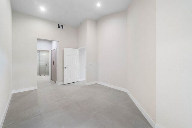 6170 Lake Hibiscus Drive, Delray Beach, FL 33484