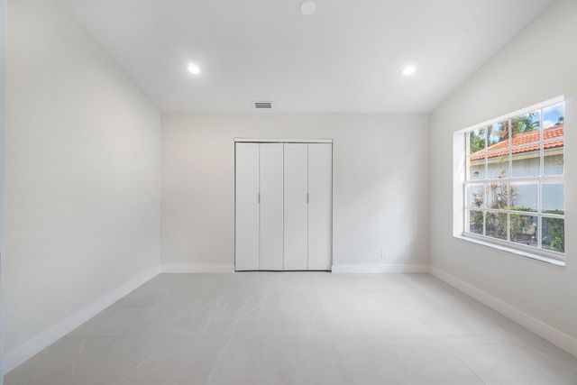 6170 Lake Hibiscus Drive, Delray Beach, FL 33484