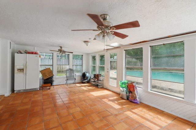 9 Slover Drive, Dayton, TX 77535