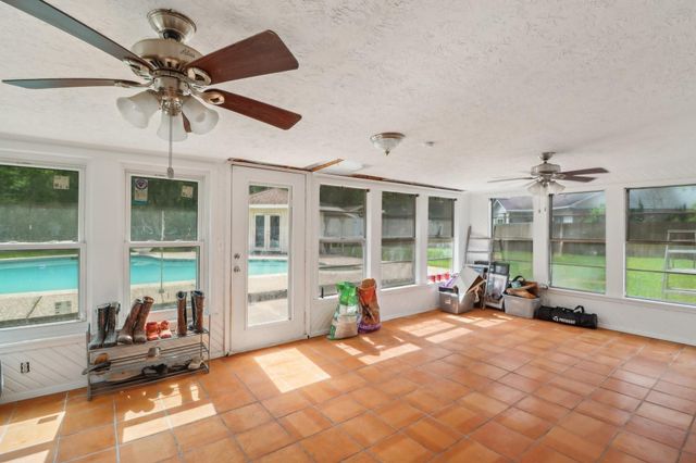9 Slover Drive, Dayton, TX 77535