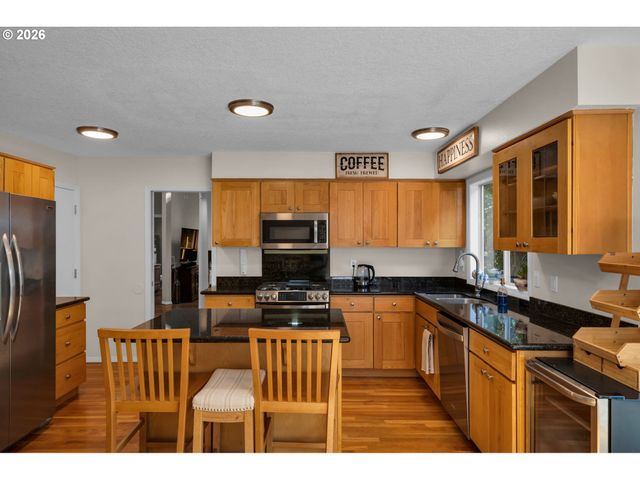 16111 LINDSAY Ct, Lake Oswego, OR 97035