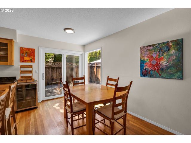 16111 LINDSAY Ct, Lake Oswego, OR 97035