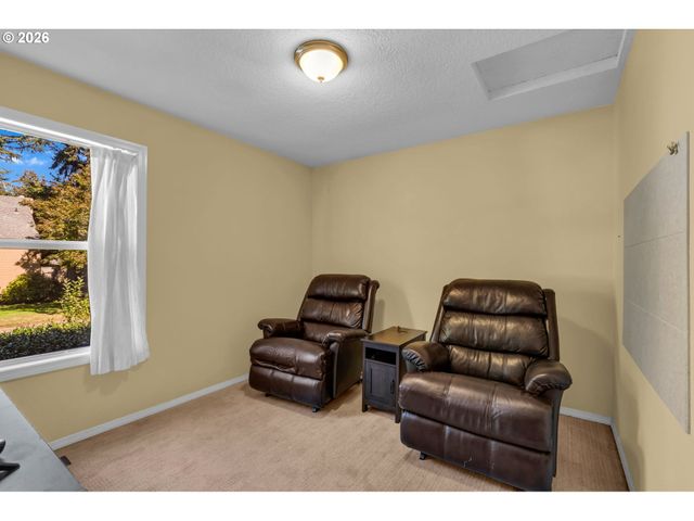 16111 LINDSAY Ct, Lake Oswego, OR 97035