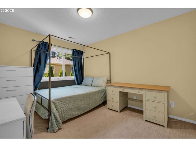 16111 LINDSAY Ct, Lake Oswego, OR 97035