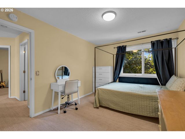 16111 LINDSAY Ct, Lake Oswego, OR 97035