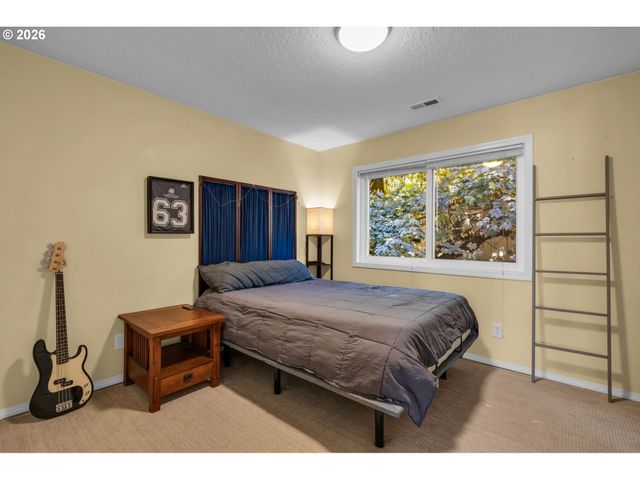 16111 LINDSAY Ct, Lake Oswego, OR 97035